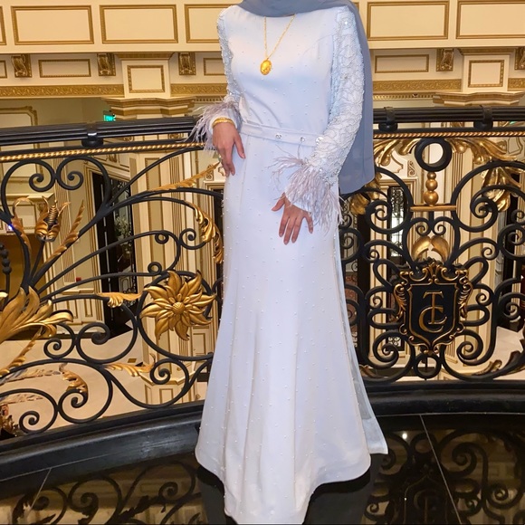 Evening Gown - Picture 4 of 5